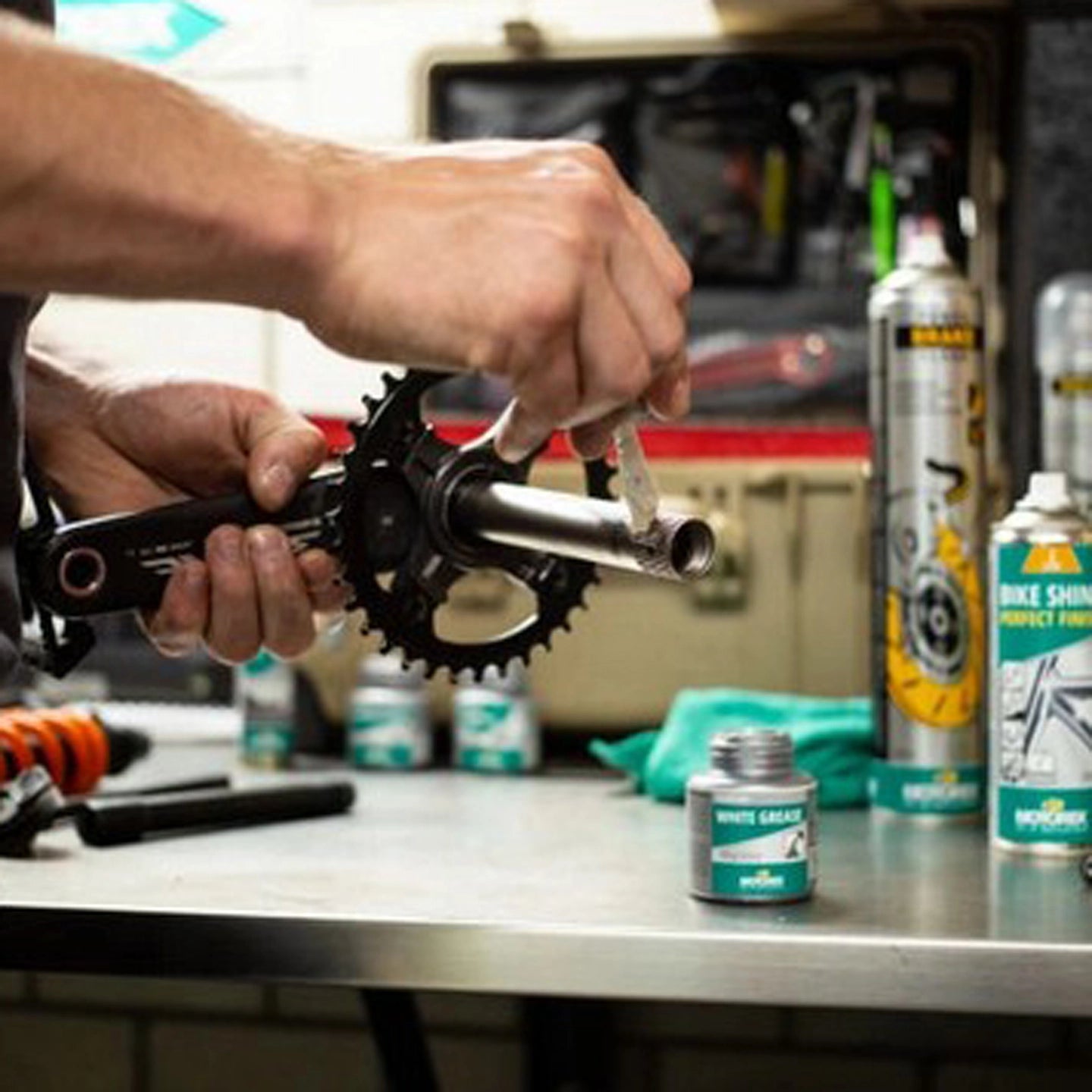 MOTOREX_Schmiermittel_WHITE_GREASE_2