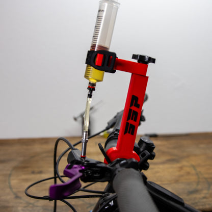 Workshop Spritzenhalter Pro – Spritzenhalter zum Bremsen entlüften